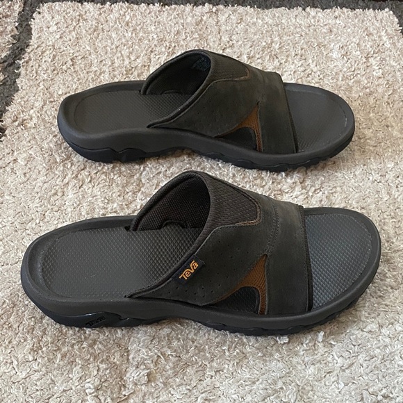 New with box Teva Katavu 2 slide sandals men’s size 10